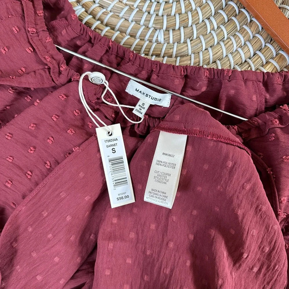 NWT Max Studio Clip Dot Smocked Long Sleeve Top Garnet Size S - Picture 6 of 8